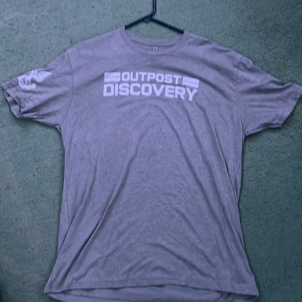 Halo Outpost discovery staff T-shirt